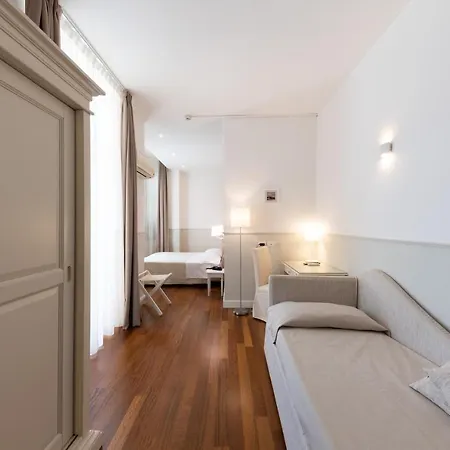 Miramare Hotell 4*