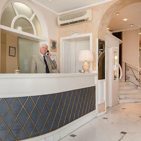 Miramare Hotell